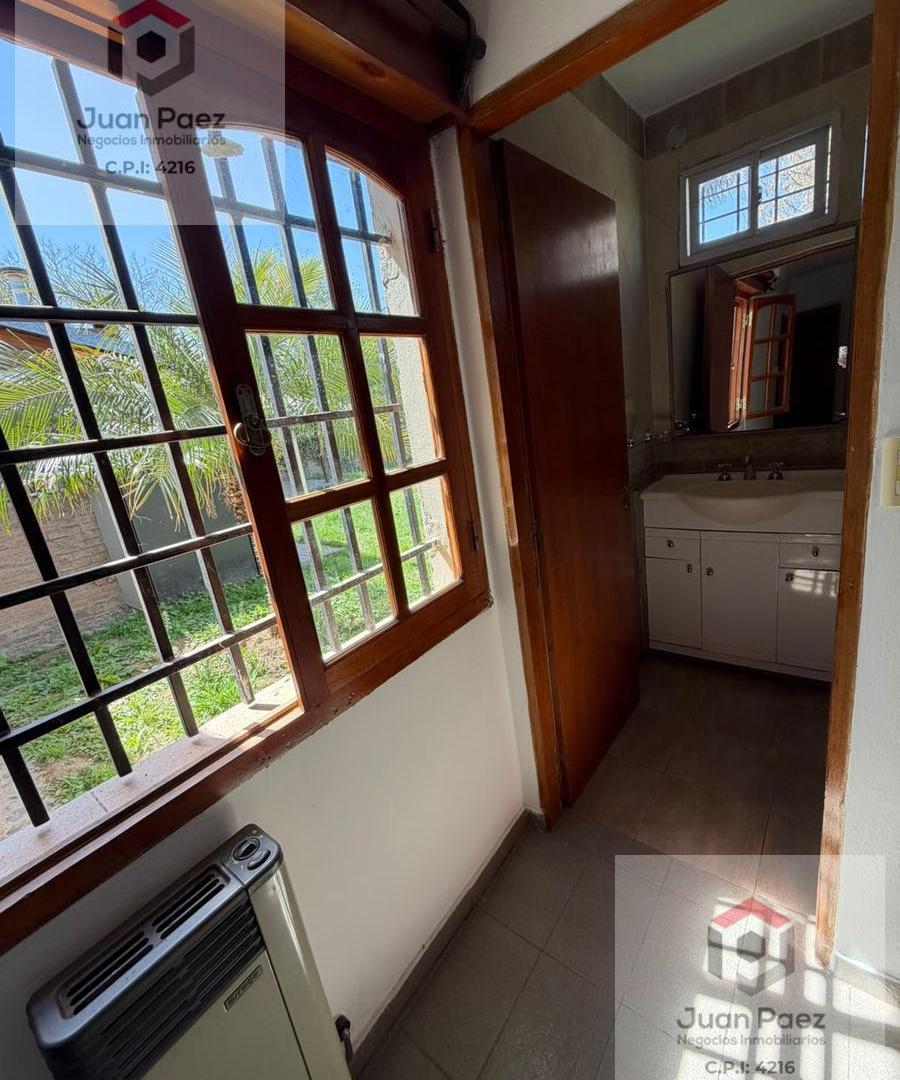 Foto de CASA EN ARGÜELLO 900M2 TERRENO, PILETA Y QUINCHO, imagen 2