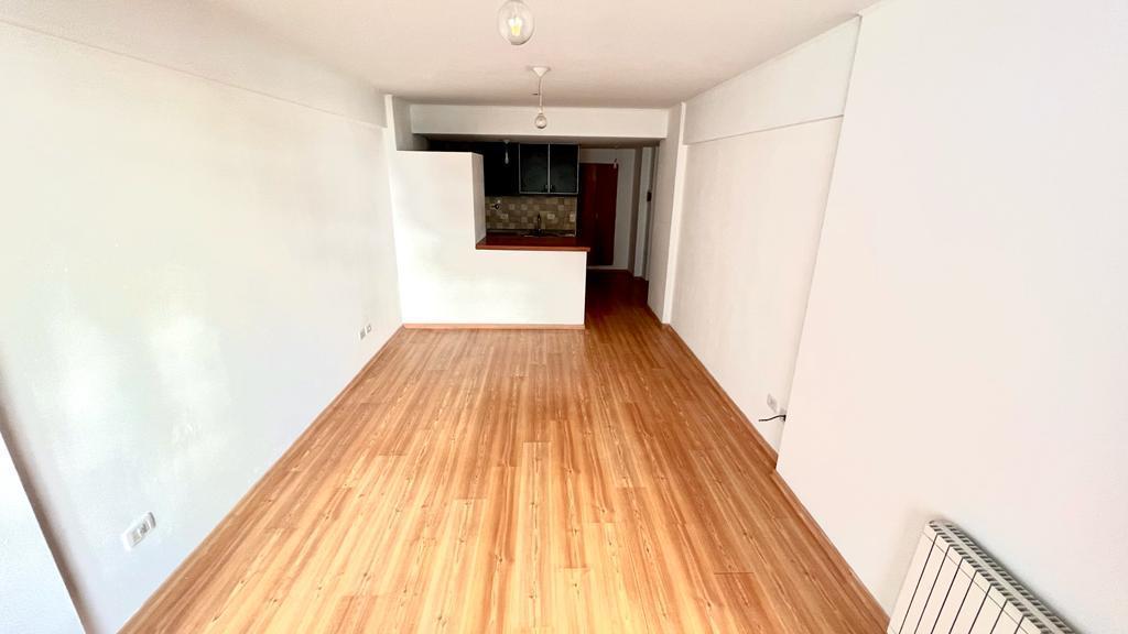 Foto de Hidalgo 400 Departamento de 1 ambiente contrafrente c/balcón en, imagen 3