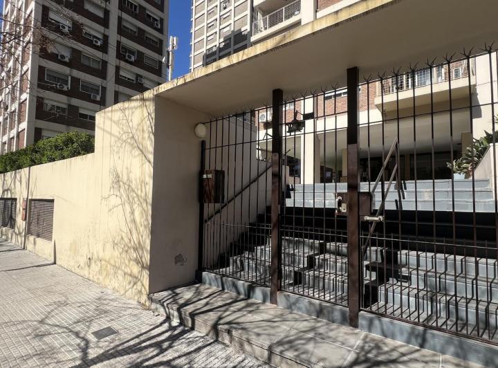 Departamento de 3 ambientes Contrafrente Balcón Cochera en Caballito ALQUILER 1