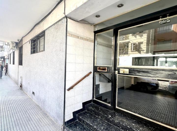 Muy lindo departamento de 2 ambientes, en 2° Piso . Excelente ubicación. Oportunidad 1