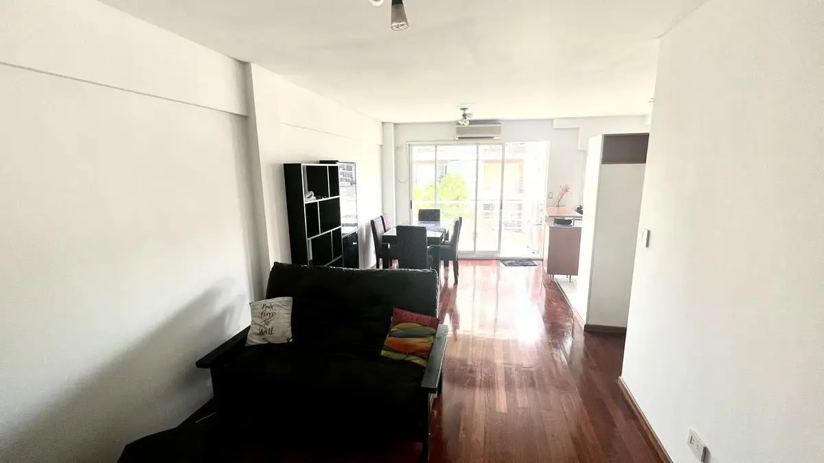 Departamento de 2 ambientes Frente Balcón en Caballito VENTA 5