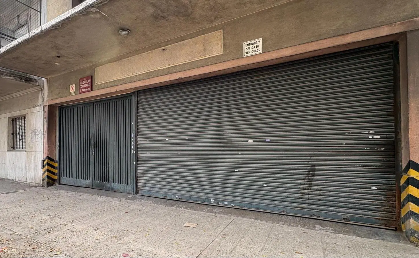 Amplio edificio comercial: Cocheras, Garaje, Galpón, Oficinas, Deposito..... 3