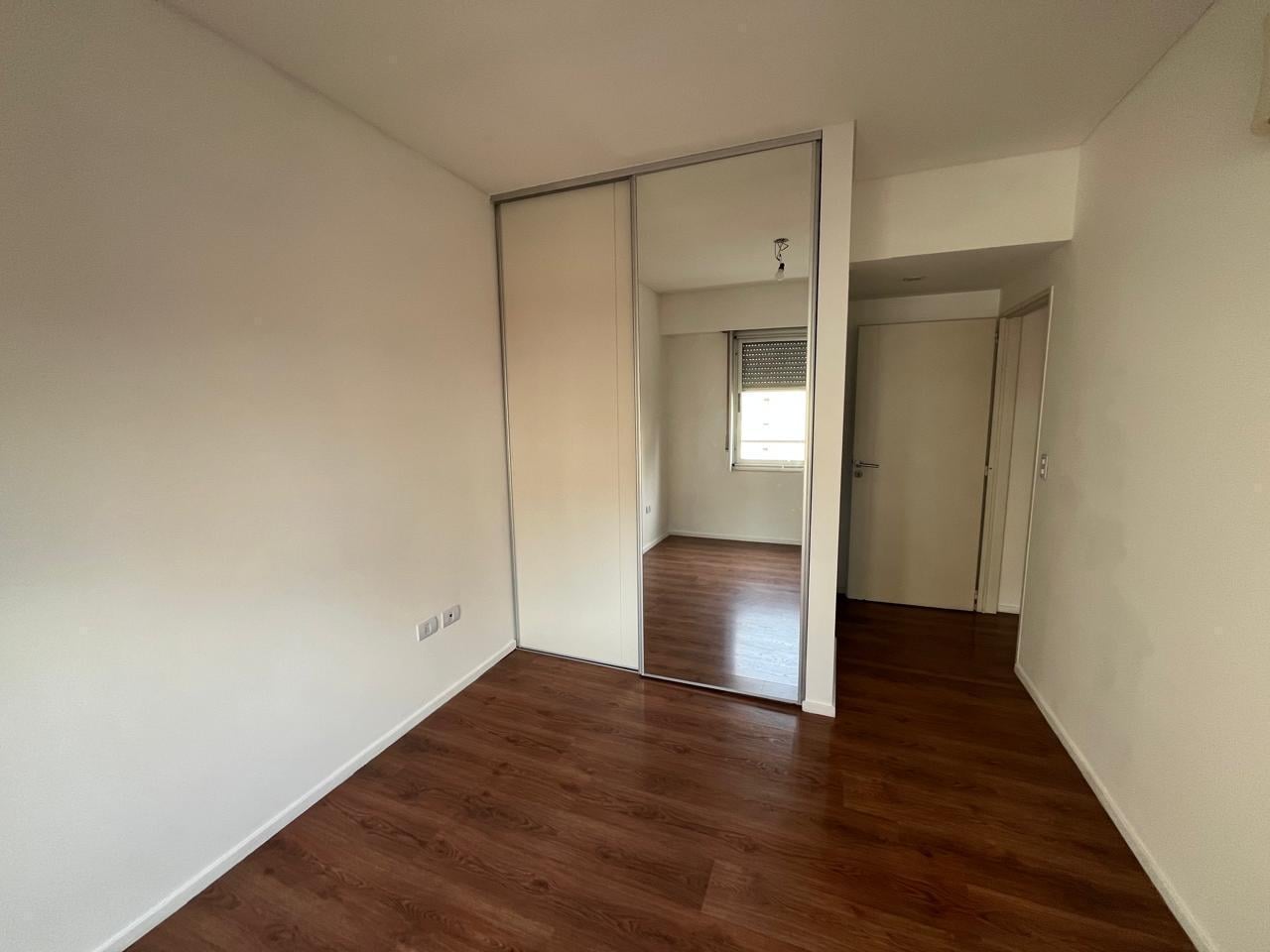 Foto de Hermoso departamento de 3 ambientes, con cochera fija, dormitorio en, imagen 2