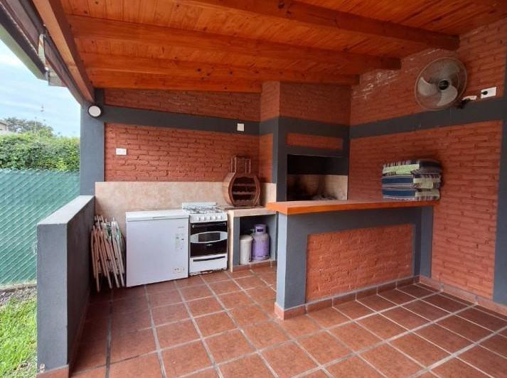 Casa en Barrio Privado Casas de Campo YERBA BUENA 4