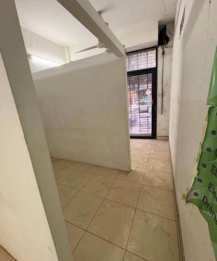 Foto de Local de 25 m² en venta en Balvanera, imagen 4