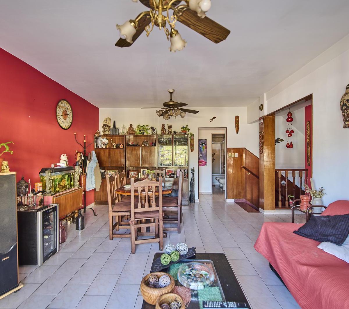 Casa en Venta, con Jardin Al Fondo y Local Al Frente 3