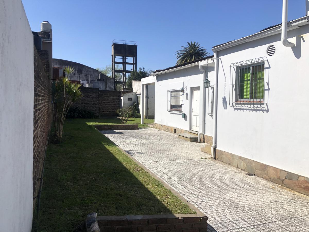 Venta Casa a Reciclar - Tigre, Entre Av Italia y Cazon. 2