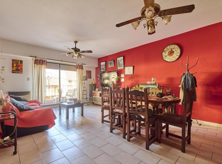 Casa en venta, con JARDIN AL FONDO Y LOCAL AL FRENTE 3