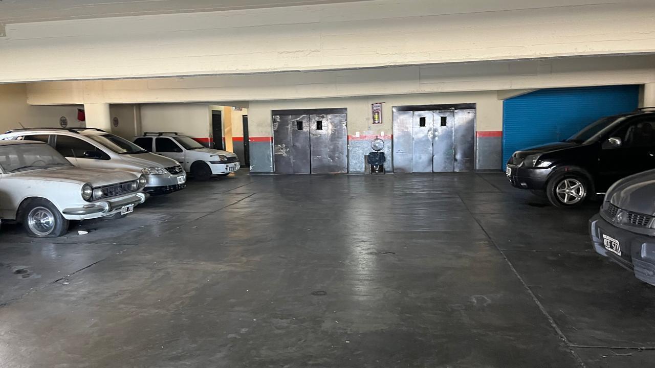 Cochera en edificio de cocheras. NO de vivienda.