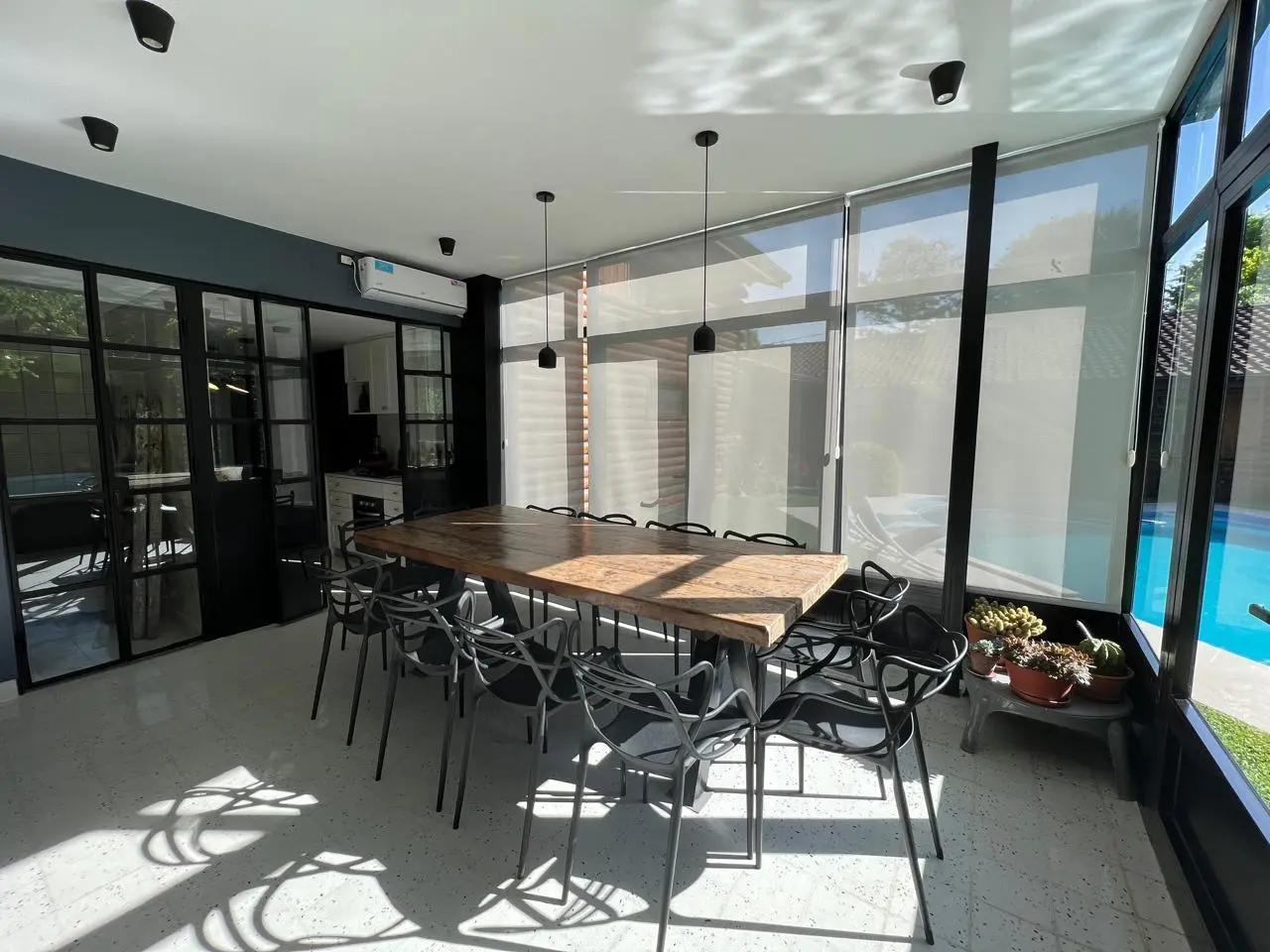 Venta Casa espectacular en Bello Horizonte-Tigre-3 dormitorios-pileta 2
