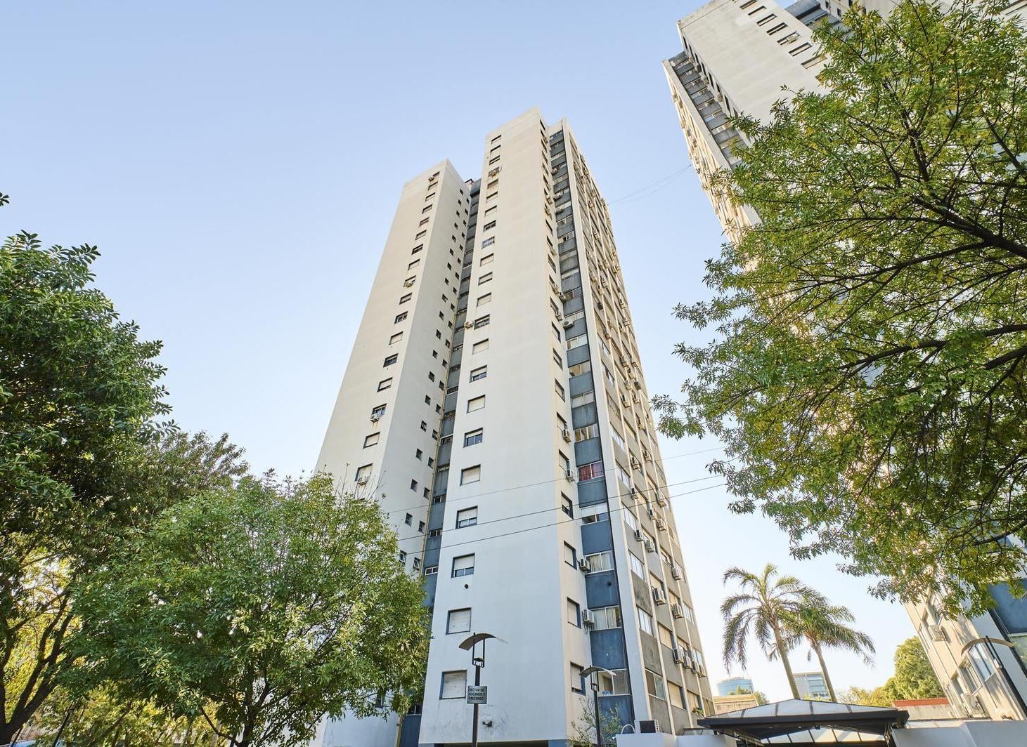 Departamento en Saavedra, cochera fija. 4 dormitorios