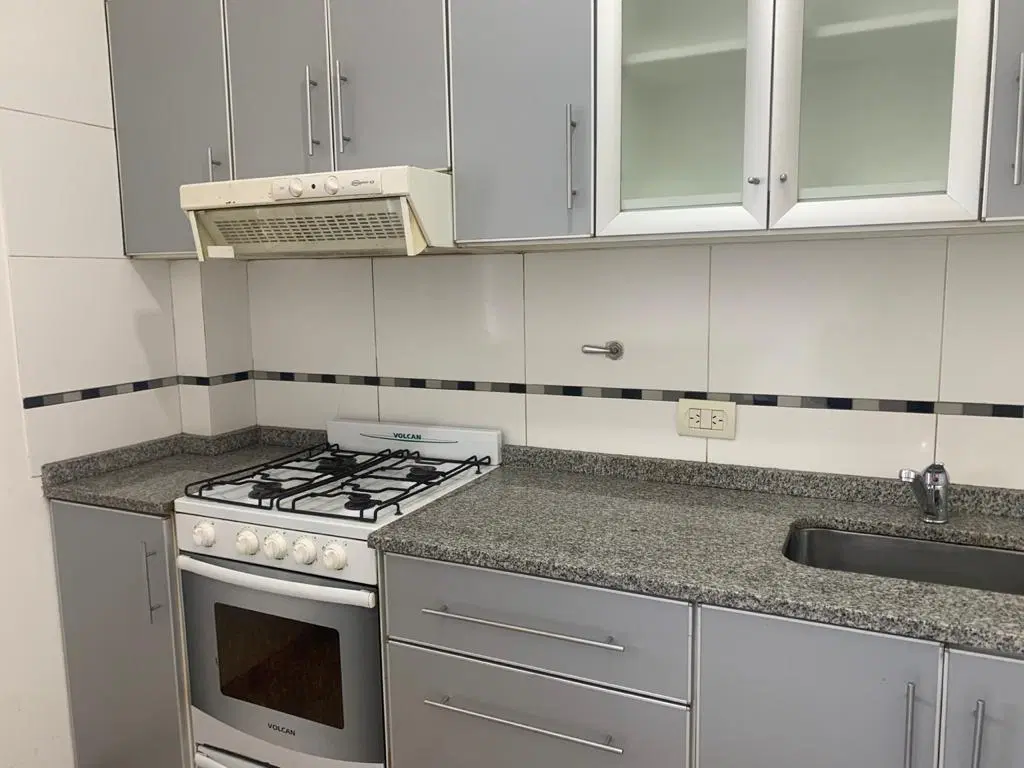 Departamento  en ALQUILER con balcón. 5