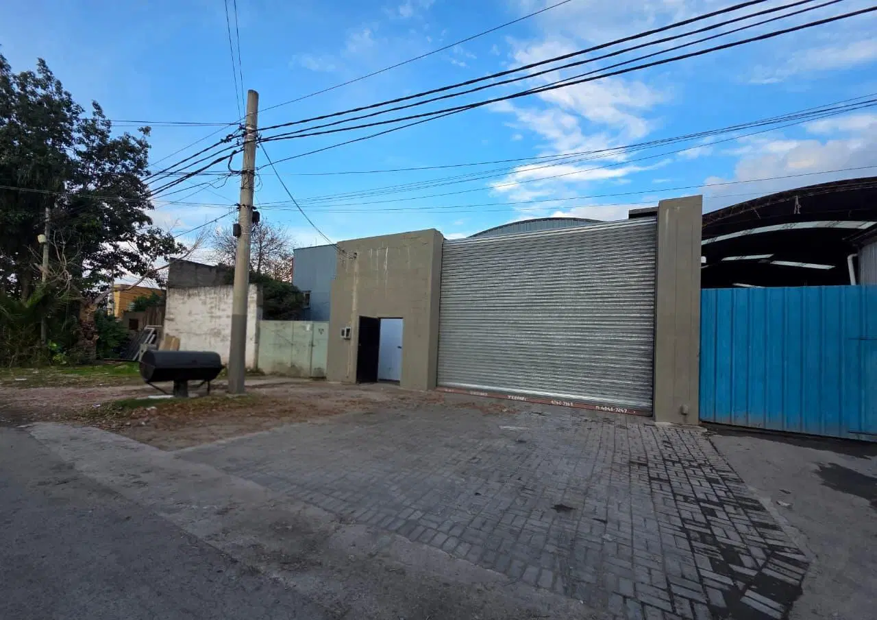 Galpón Deposito en alquiler Ricardo Rojas Tigre Zonificacion R3c 2