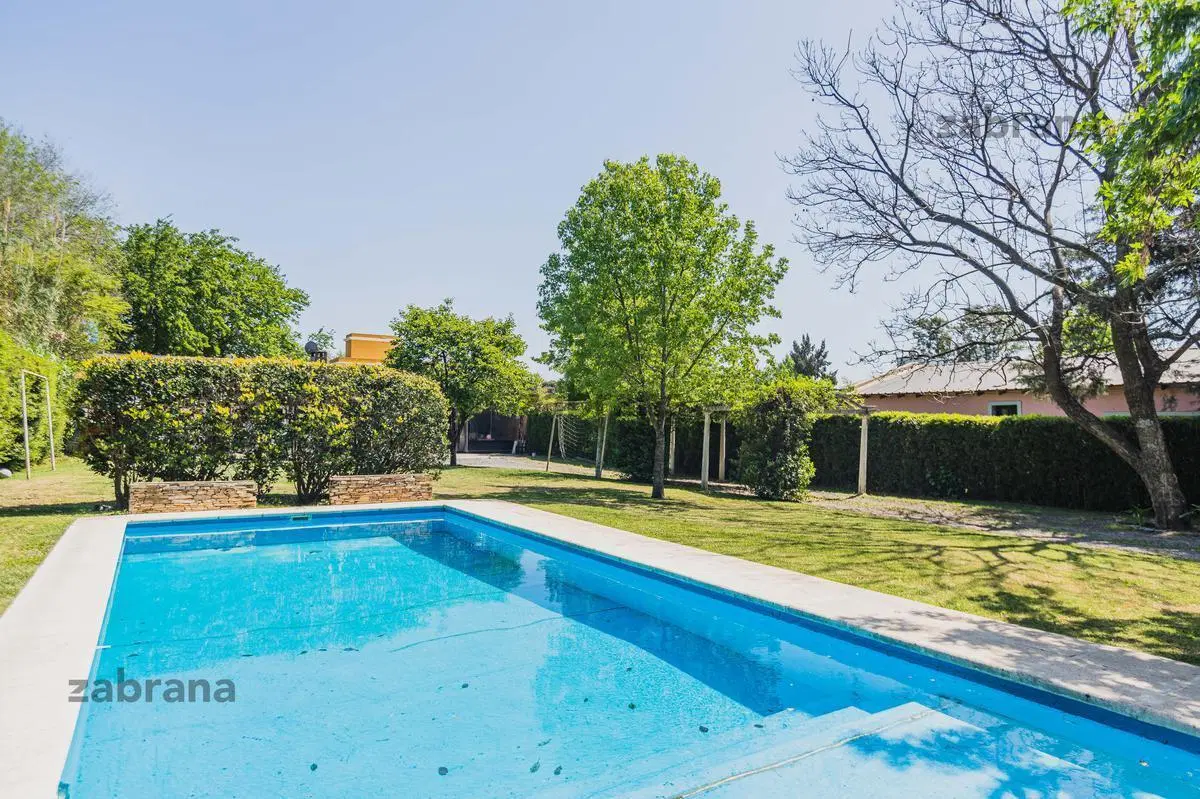 Venta Casa en Benavidez- Quincho-Pileta-Parque 4