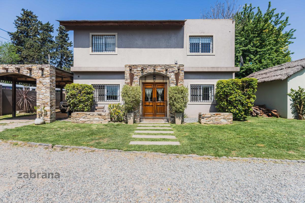 Venta Casa en Benavidez- Quincho-Pileta-Parque