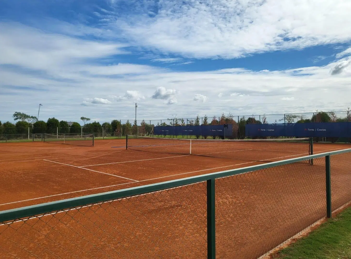 Terreno en Costas en oportunidad con vista al lago abierta 3