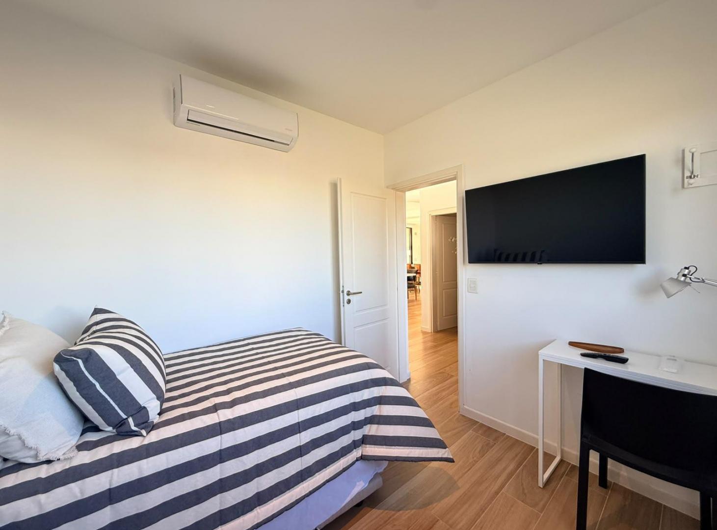 Foto de Casa en alquiler anual con muebles de 5 ambientes en Puertos del Lago, imagen 1