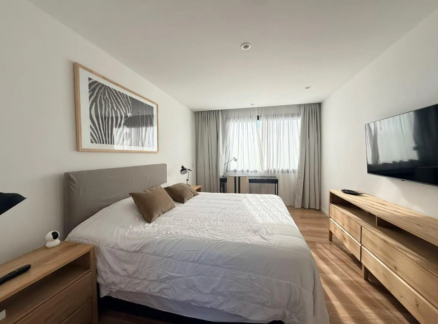 Casa en alquiler anual con muebles de 5 ambientes en  Puertos del Lago 5
