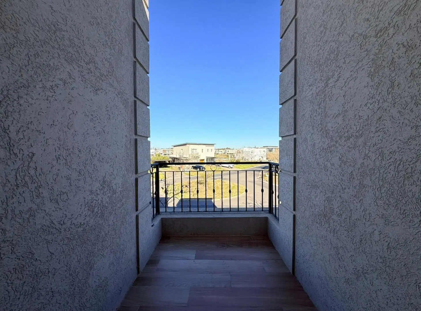 Casa en alquiler anual con muebles de 5 ambientes en  Puertos del Lago 3
