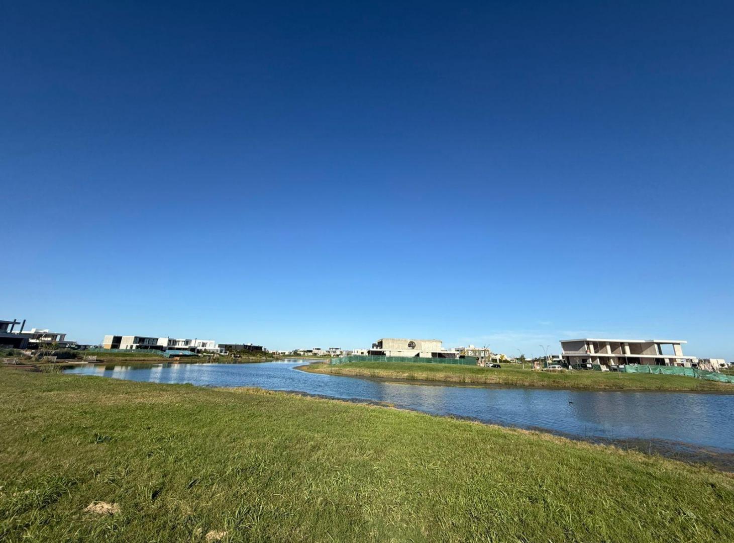 Foto de Lote en venta en Costas Puertos del Lago con costas en todo su entorno, imagen 4