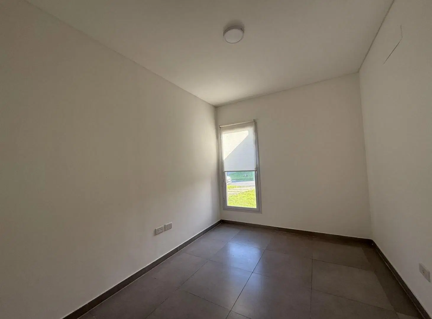 Casa en alquiler en Canton Puerto sobre lote interno con pileta de 6 ambientes 2
