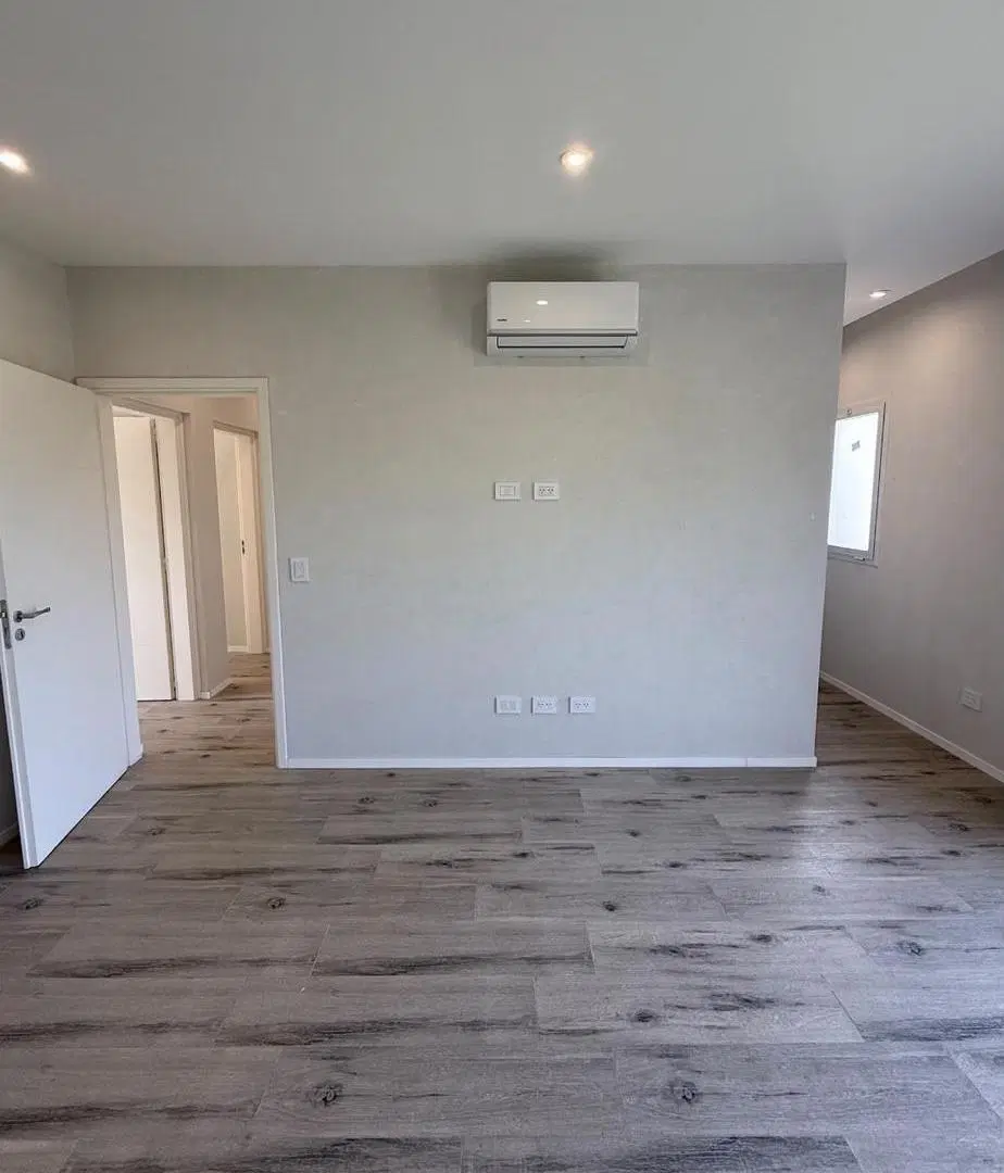 Casa en venta y alquiler anual en Haras de Santa Maria sobre lote interno con pileta 8