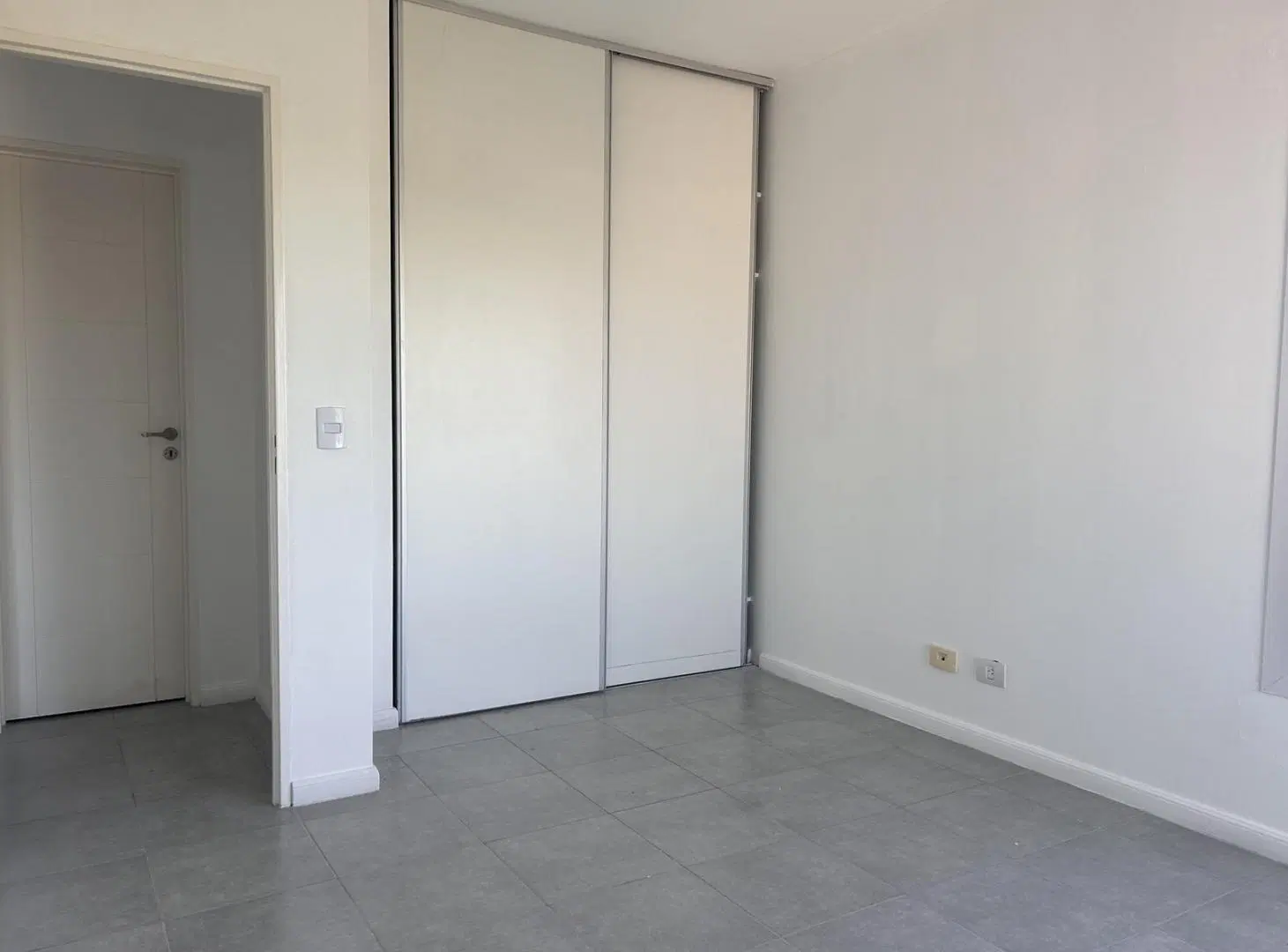 Departamento de dos ambientes en perfecto estado, recien pintado en venta y alquiler anual Nordelta 2