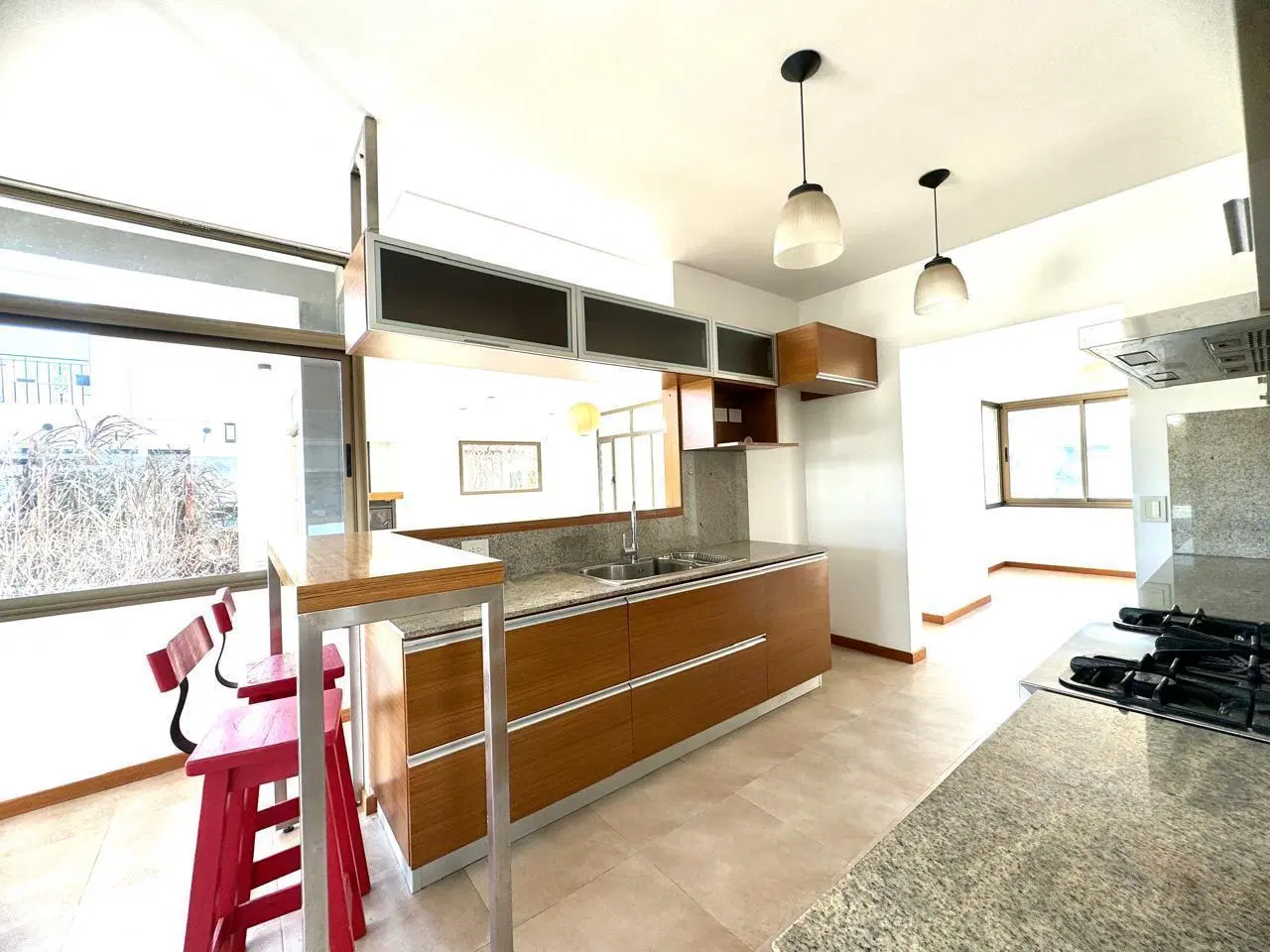 Casa en Los Sauces de 6 ambientes en alquiler anual con pileta 4