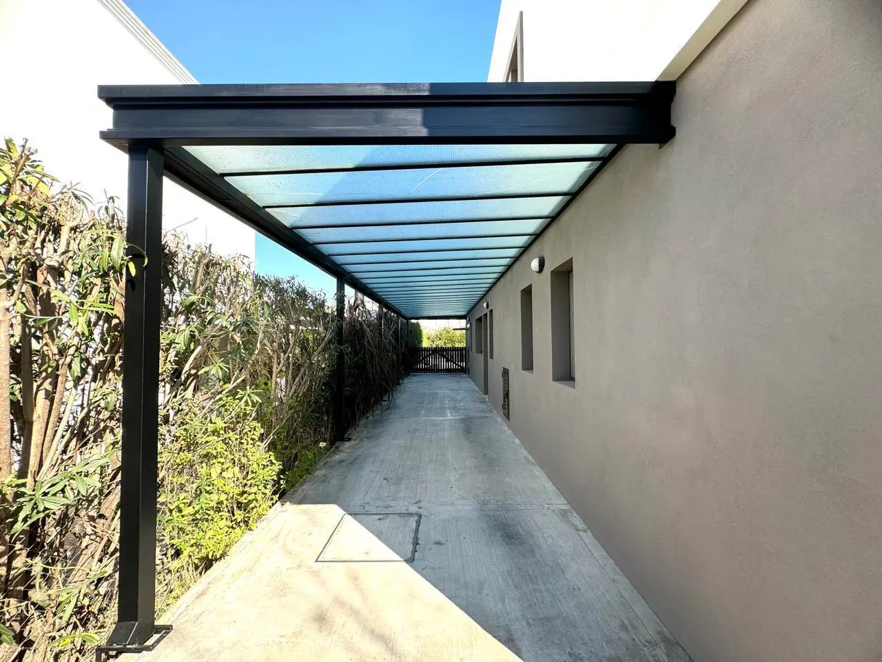Casa en Los Sauces de 6 ambientes en alquiler anual con pileta 8
