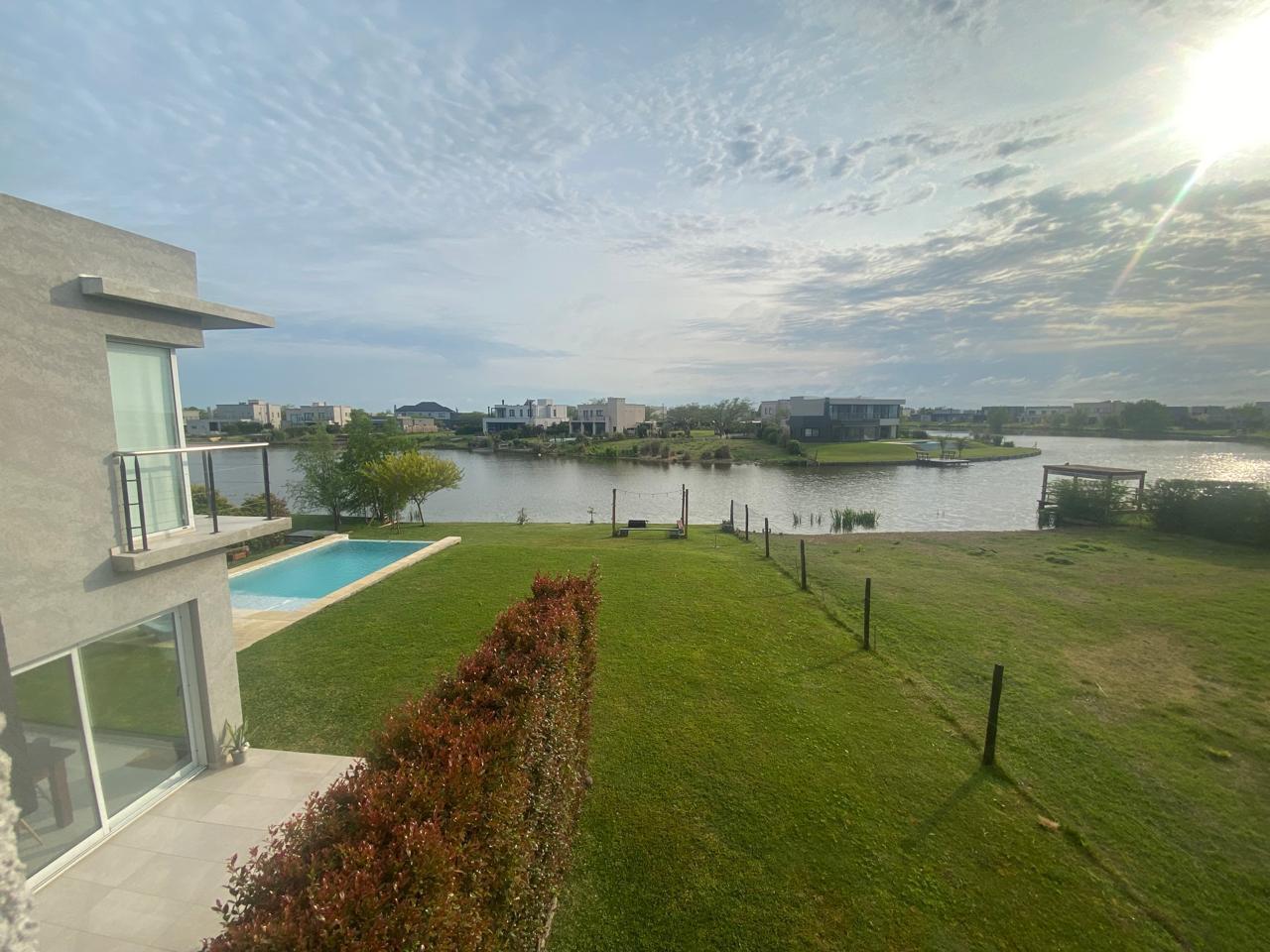 Foto de Casa en alquiler anual en El Canton islas al lago de 7 ambientes con, imagen 2