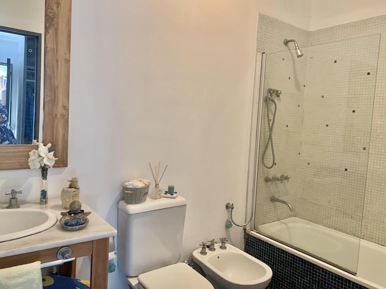 Foto de Casa en alquiler anual sin muebles sobre lote interno en Santa Maria De, imagen 3