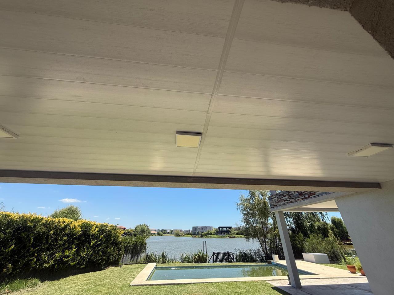 Foto de Casa en venta y alquiler anual al lago de 6 ambientes en El Canton Islas, imagen 2