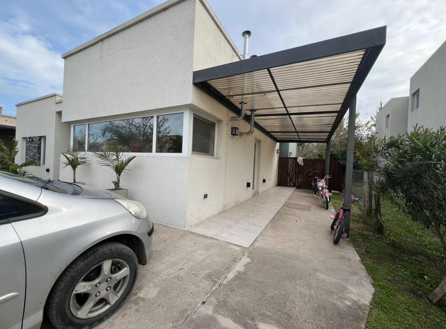 Foto de Casa en venta de 5 ambientes con pileta en El Canton Norte, imagen 2