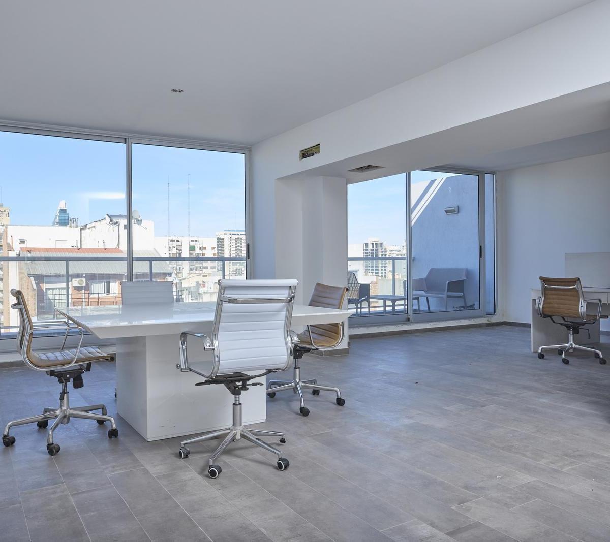 Oficina en Venta - Congreso 2100 Núñez - Amplio Dúplex con Balcón y Terraza Piso Alto 3