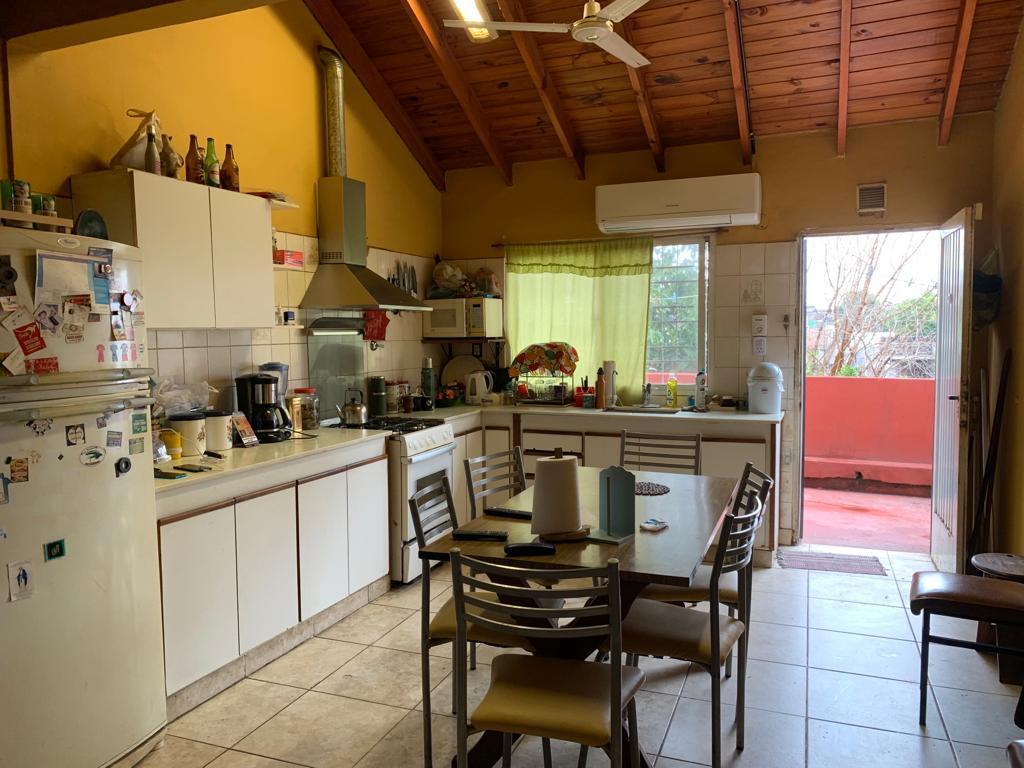 CASA EN VENTA PARA 2 FAMILIAS EXCELENTE UBICACION
