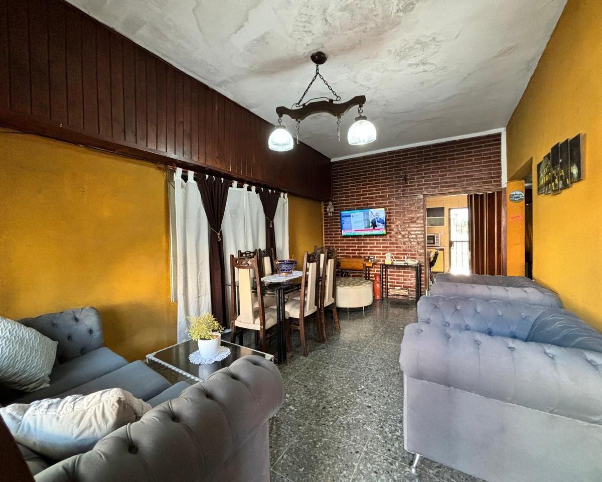 Foto de OPORTUNIDAD!! CASA MULTIFAMILIAR EN WILDE, imagen 2