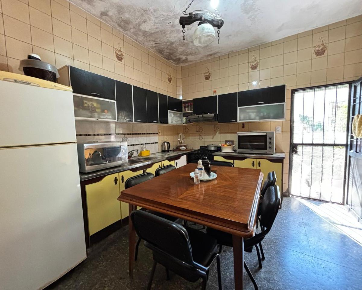 Foto de OPORTUNIDAD!! CASA MULTIFAMILIAR EN WILDE, imagen 5