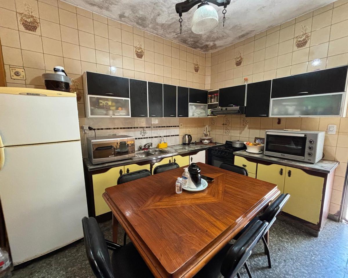 Foto de OPORTUNIDAD!! CASA MULTIFAMILIAR EN WILDE, imagen 4