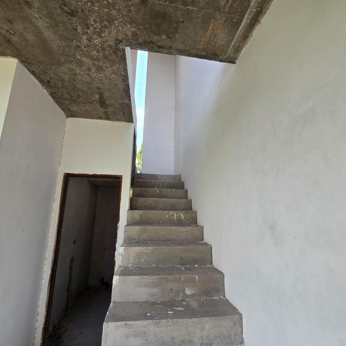 CASA A TERMINAR EN VENTA EN IMPONENTE CLUB DE CAMPO "AREA 60"