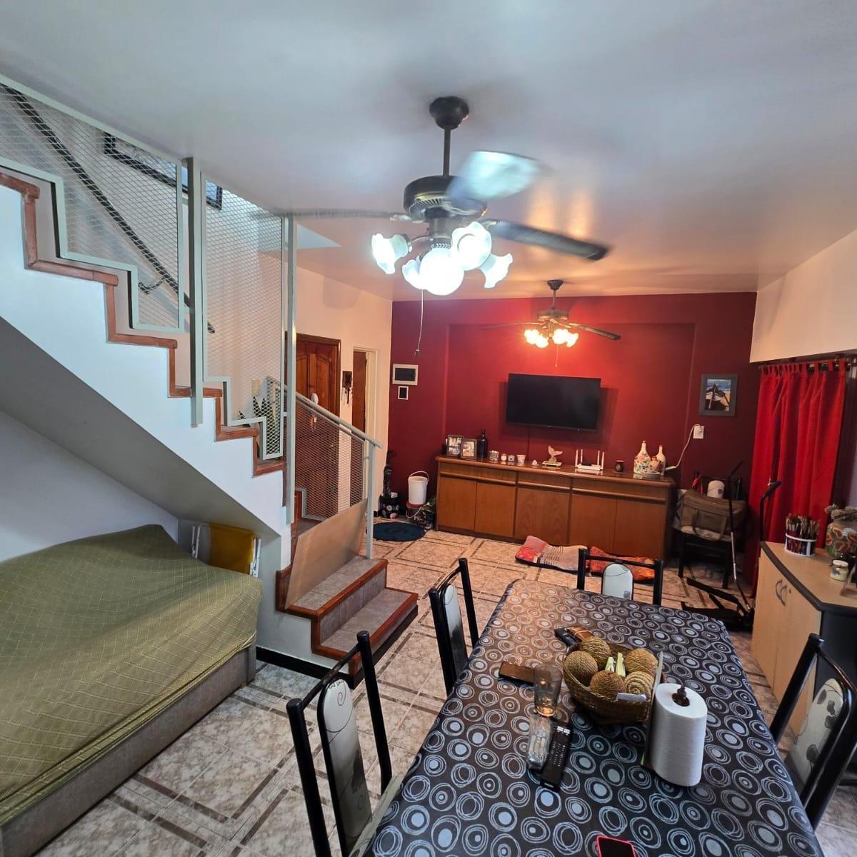 Foto de LINDO DUPLEX EN VENTA EN PRIMER PISO AL FRENTE EN WILDE CENTRO, imagen 4