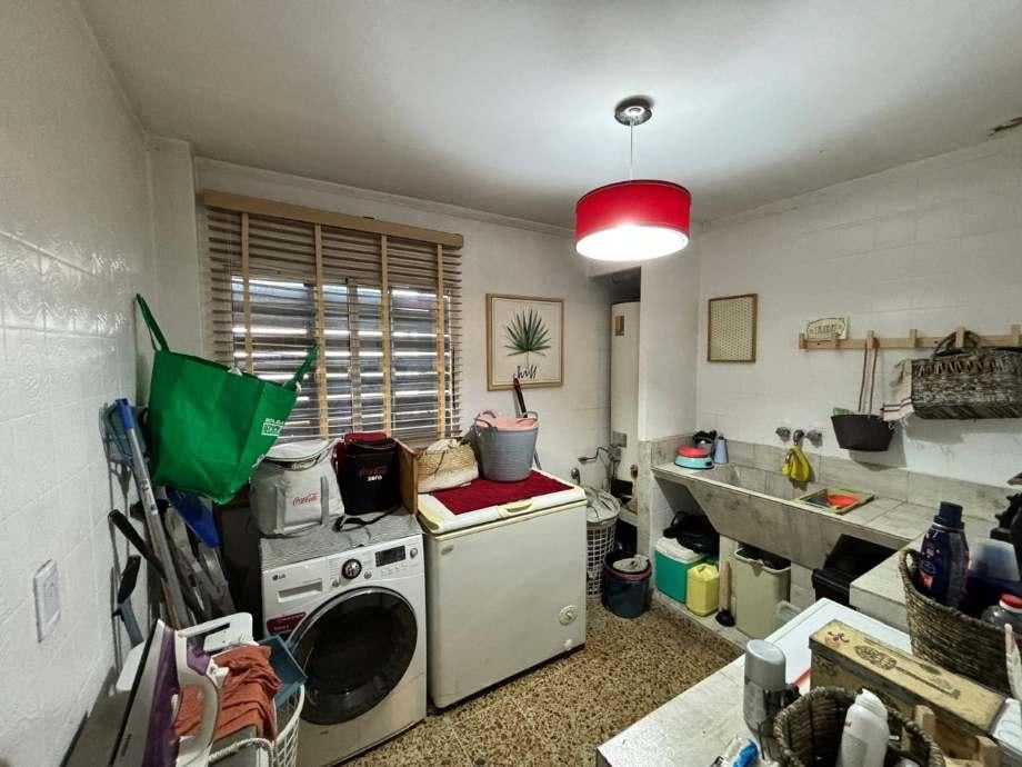 EXCELENTE CASA EN VENTA DE 5 AMBIENTES EN SARANDI