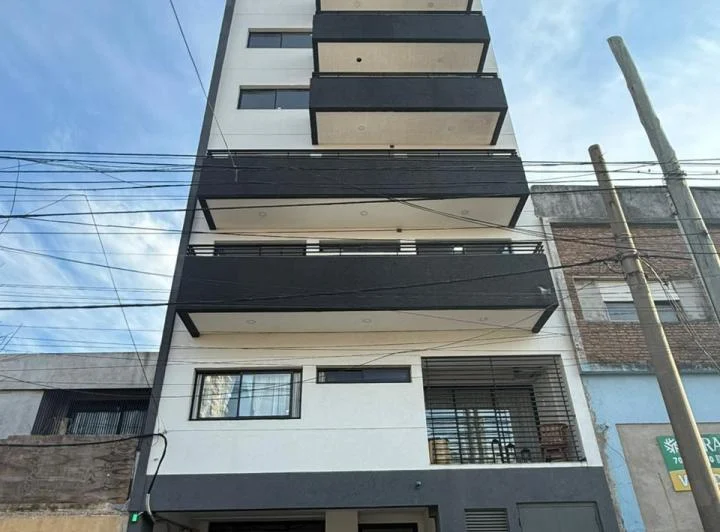 ¡ULTIMA UNIDAD DISPONIBLE EN VENTA DE 3 AMBIENTES CON PATIO A ESTRENAR!