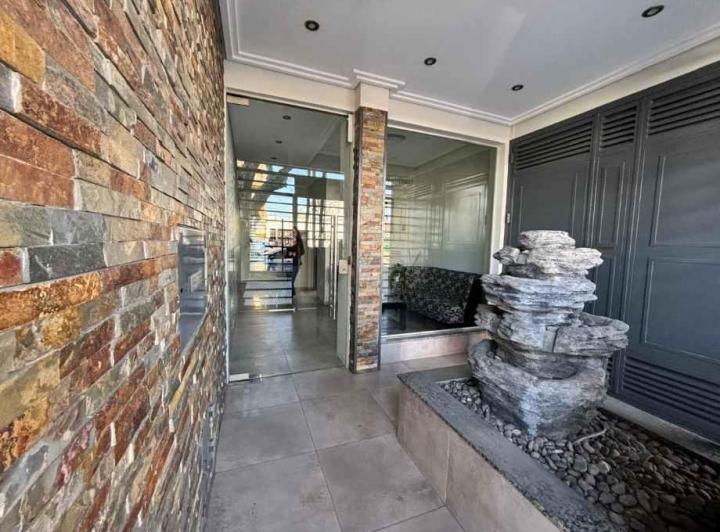 HERMOSO DEPTO DE 3 AMBIENTES AMPLIO CON BALCON AL FRENTE  1