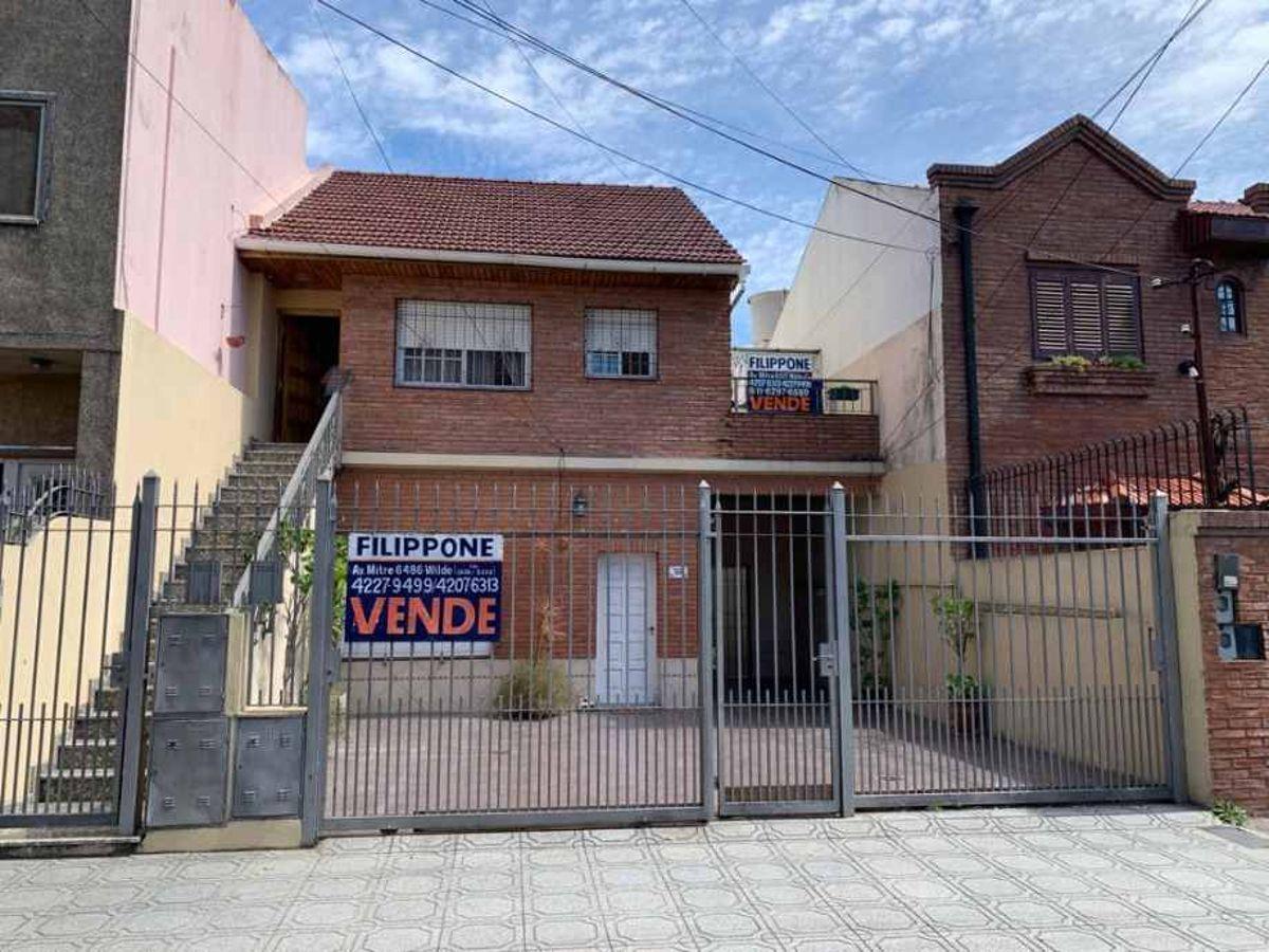 HERMOSO DEPARTAMENTO TIPO PH DE 3 AMBIENTES EN PLANTA ALTA CON ENTRADA INDEPENDIENTE DE LA CALLE.