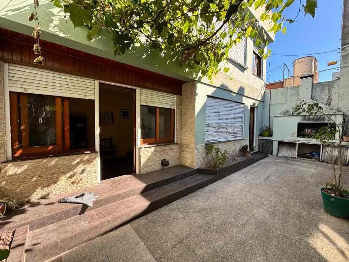 VENTA EN BLOCK - 2 UNIDADES CON ESCRITURAS INDIVIDUALES - EXCELENTE UBICACIÓN EN QUILMES 1