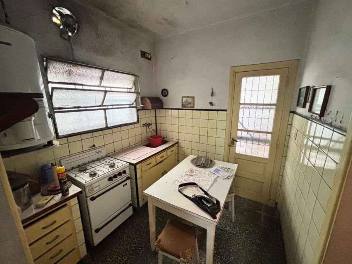 Foto de CASA DE 3 AMBIENTES CON GALPÓN - EXCELENTE UBICACIÓN EN QUILMES, imagen 5