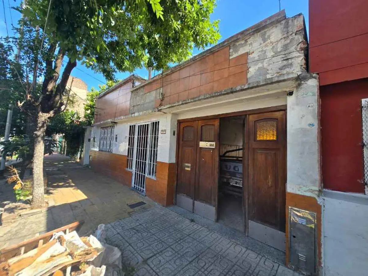 DEPARTAMENTO TIPO CASA EN VENTA EN MUY BUENA UBICACION 2