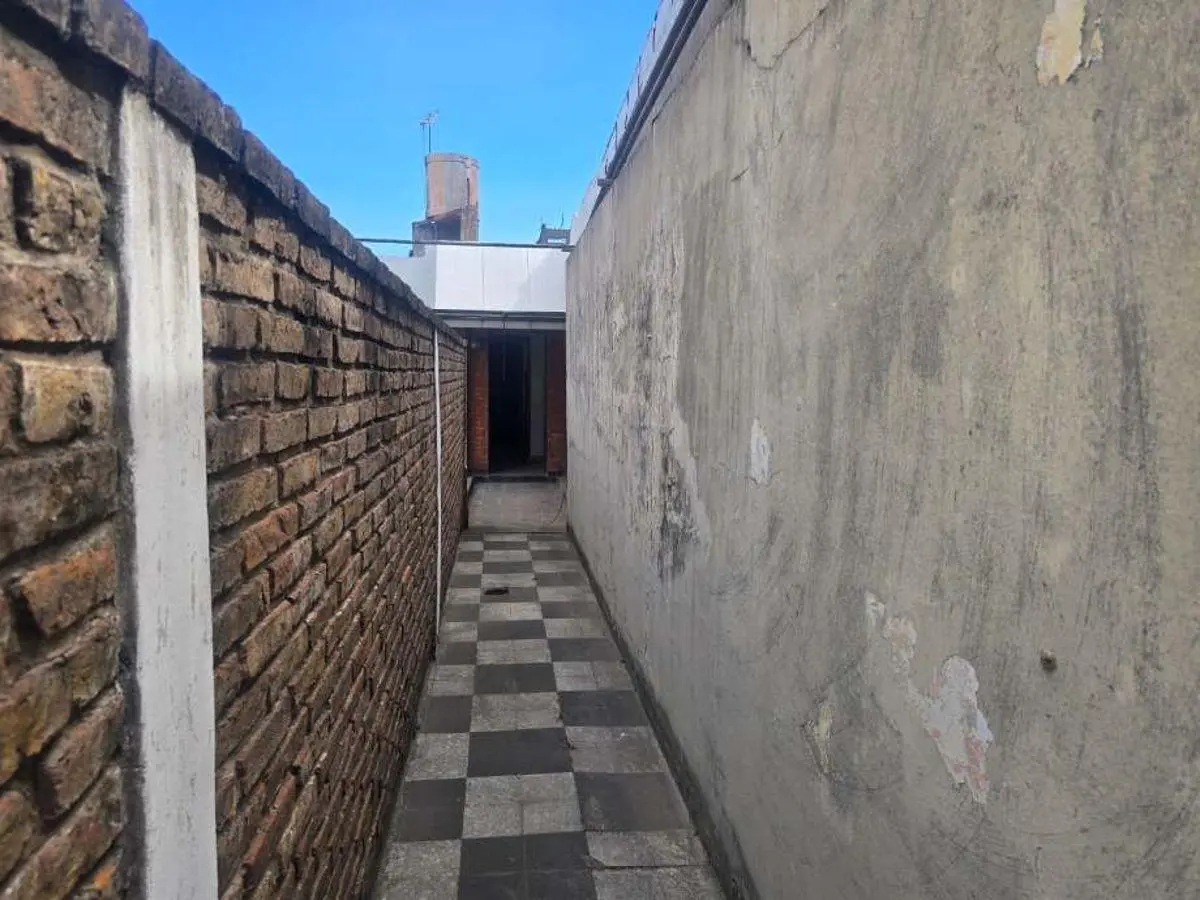 DEPARTAMENTO TIPO CASA EN VENTA EN MUY BUENA UBICACION 4