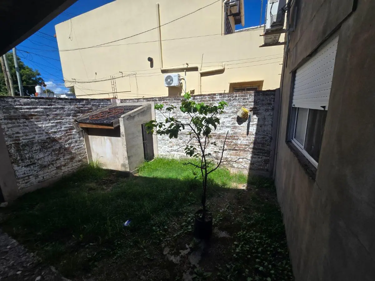 CASA PH INDEPENDIENTE DE LA CALLE, CON COCHERA Y JARDIN (WILDE) 1