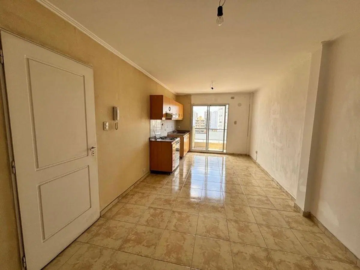 Departamento 2 Ambientes Moderno con Doble Balcón y Vista Abierta 3